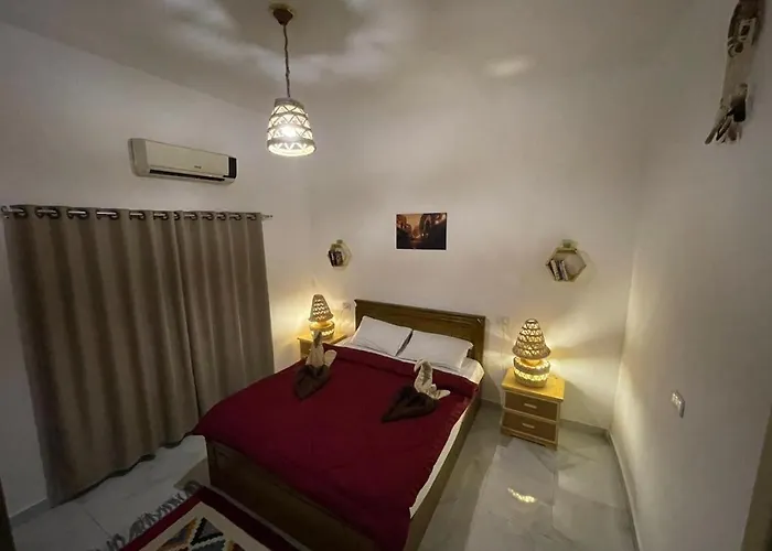 First House Apartman