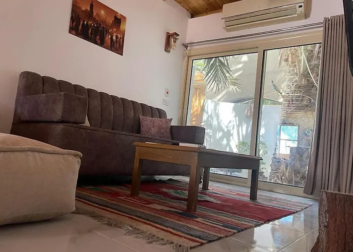 First House Apartman *