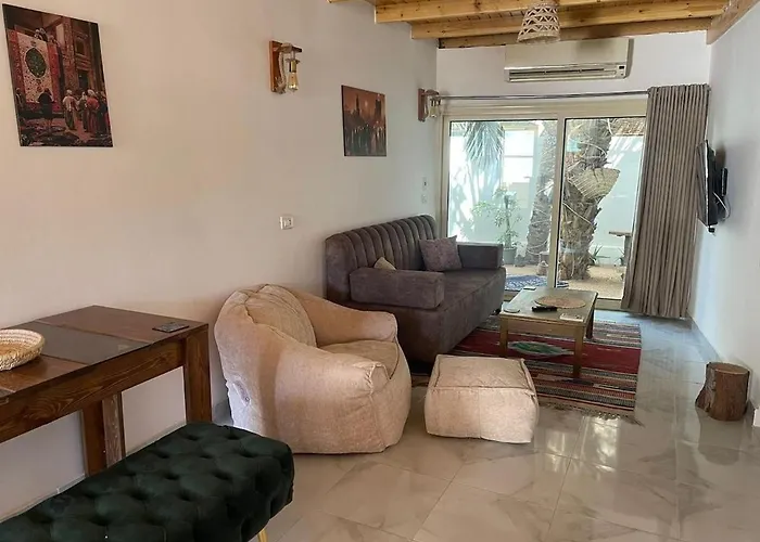 Apartman First House *